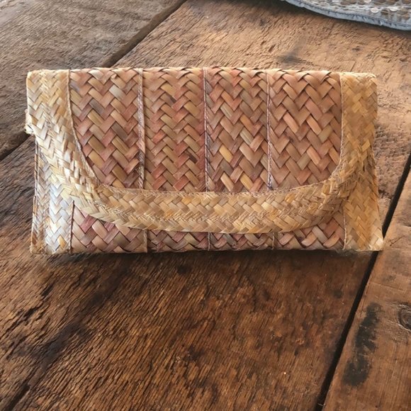 sunsparkles Handbags - DONATED Bahamian woven clutch purse or wristlet